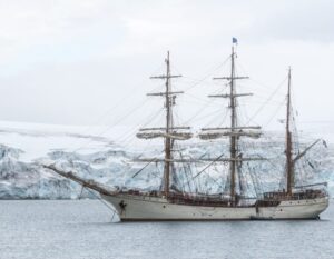 S plachetnicí do Antarktidy